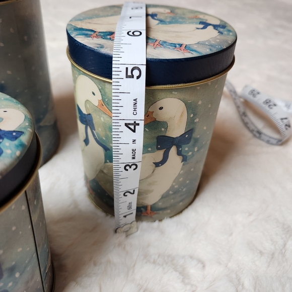 Vintage R.O.C. Nesting Goose Geese Storage Tin (Set of 3) - Picture 5 of 8